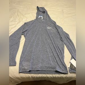 Nike long sleeve hooded shirt NWT